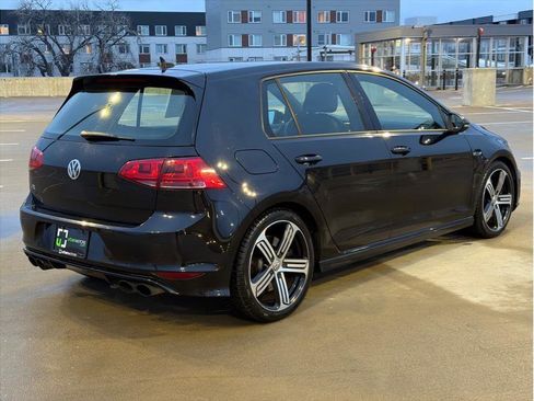 Used 2016 Volkswagen Golf R 4-Door image 8