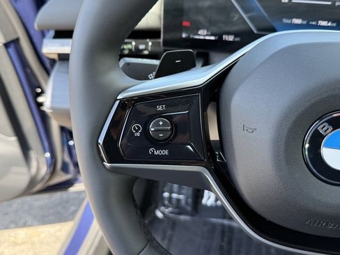 Used 2025 BMW 530i w/ Premium Package image 24