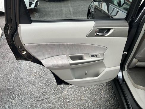 Used 2010 Subaru Forester 2.5X Premium AWD/4WD image 26