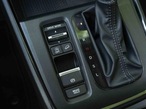 Used 2024 Honda CR-V LX image 28