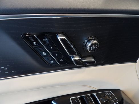 Used 2024 Cadillac Lyriq Sport w/ Nappa Leather Package image 9