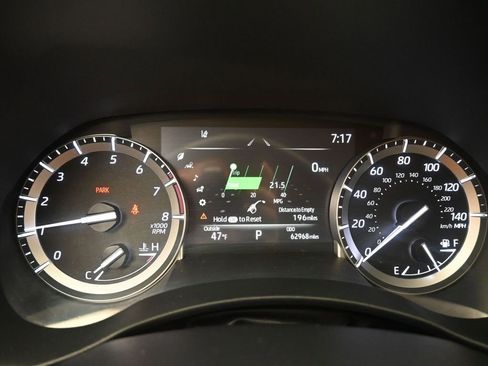 Used 2022 Toyota Highlander Limited image 23