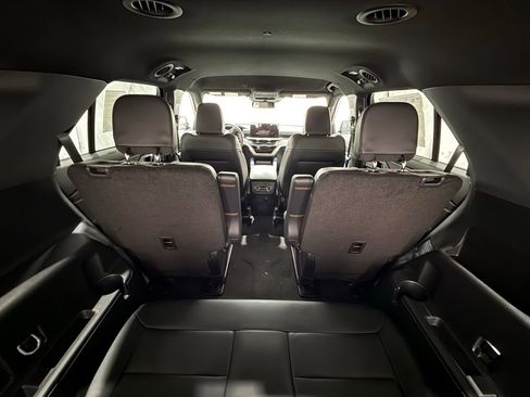 New 2026 Ford Explorer Tremor w/ Tremor Convenience Package image 32