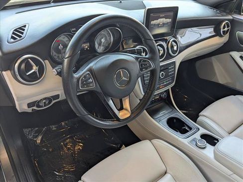 Used 2016 Mercedes-Benz CLA 250 image 10