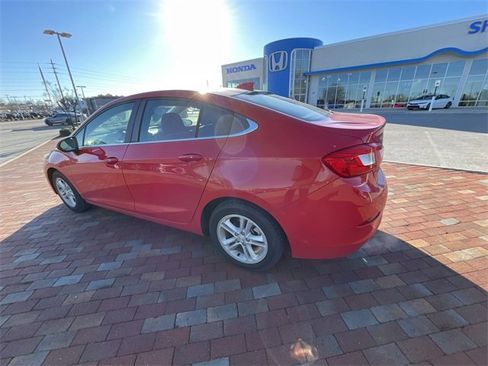 Used 2016 Chevrolet Cruze LT w/ Convenience Package image 16