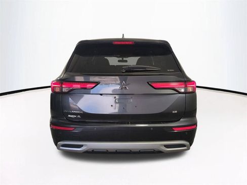Used 2024 Mitsubishi Outlander SE Black Edition AWD/4WD image 6