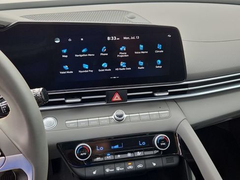 Certified 2025 Hyundai Elantra SEL FWD image 21
