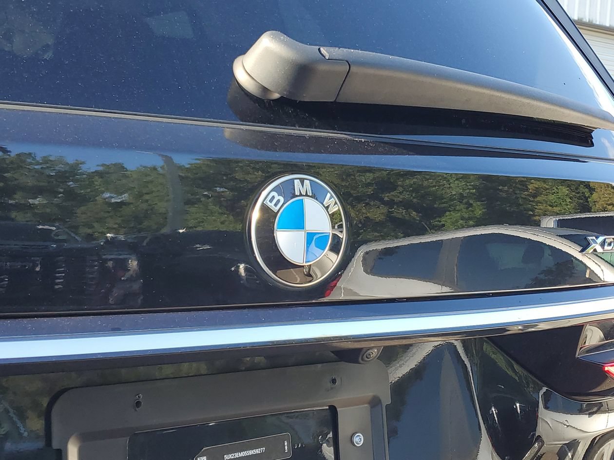 Used 2025 BMW X7 xDrive40i w/ Premium Package AWD/4WD image 6