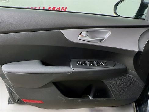 Used 2023 Kia Forte LXS w/ LXS Technology Package image 28