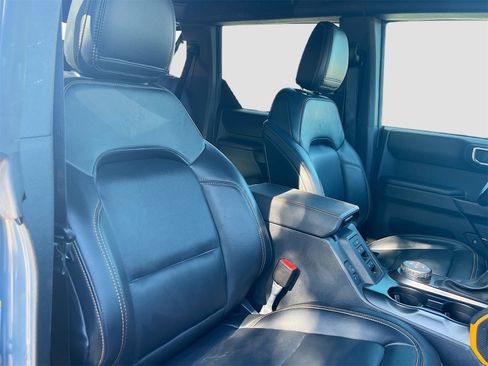 Used 2024 Ford Bronco Badlands image 28