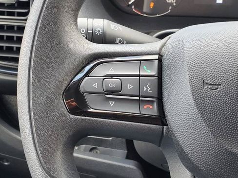 Used 2025 RAM ProMaster 2500 FWD image 10