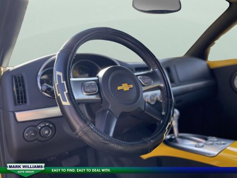 Used 2003 Chevrolet SSR w/ Preferred Equipment Group image 13