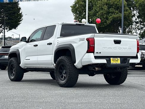 Used 2026 Toyota Tacoma TRD Off-Road AWD/4WD image 6