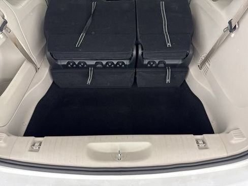 Used 2023 Chrysler Pacifica Touring-L FWD image 26
