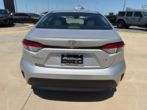 Used 2024 Toyota Corolla LE FWD image 4