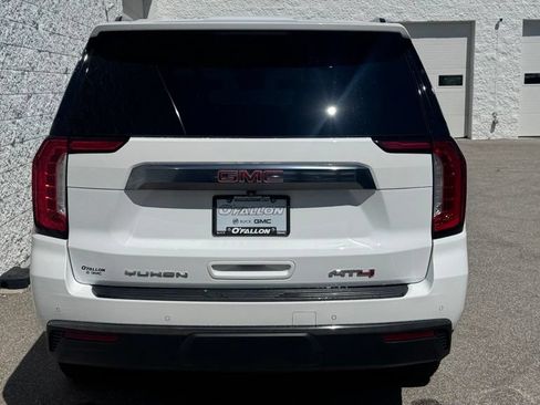 Used 2024 GMC Yukon XL AT4 w/ Technology Package AWD/4WD image 4