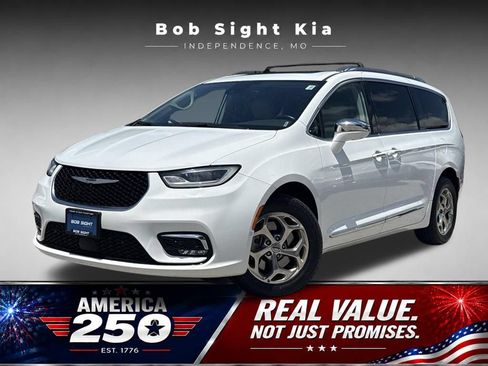 Used 2021 Chrysler Pacifica Limited w/ Premium & Safety Sphere Group AWD/4WD image 1