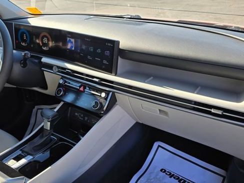 Used 2025 Hyundai Tucson SEL image 14