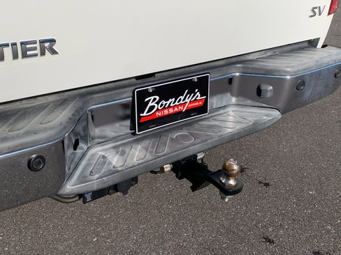 Used 2016 Nissan Frontier SV w/ SV Value Truck Package RWD image 9