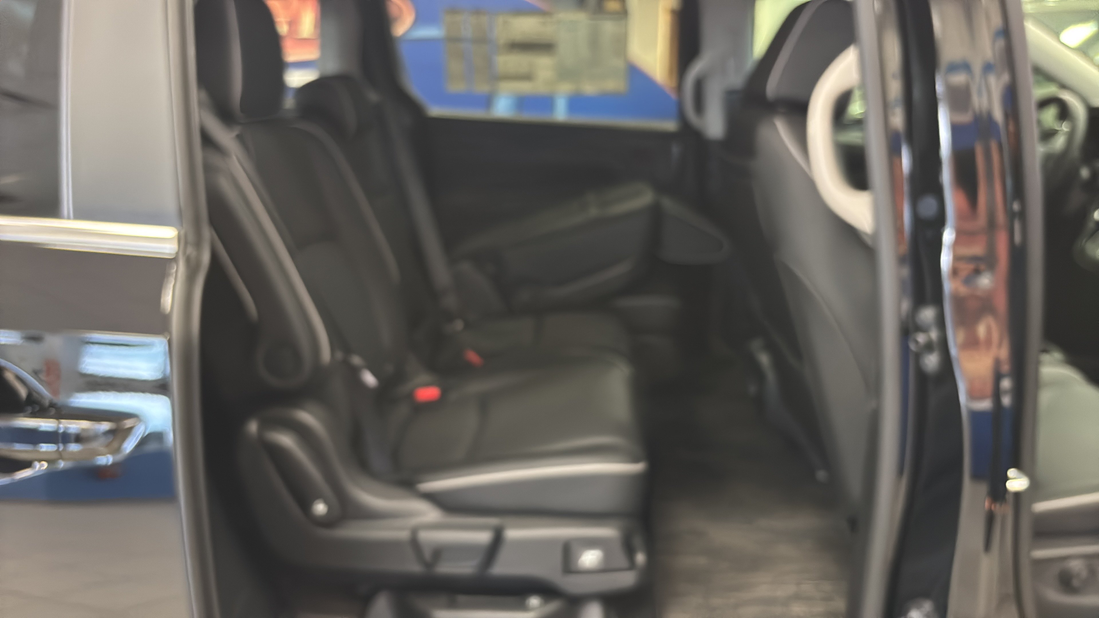 New 2026 Honda Odyssey Touring image 13