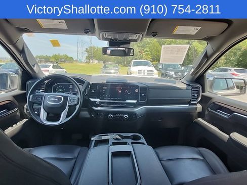 Used 2025 GMC Sierra 1500 SLT AWD/4WD image 4