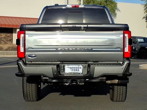 Used 2024 Ford F250 Platinum image 4
