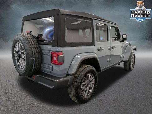 Used 2024 Jeep Wrangler Sahara image 4