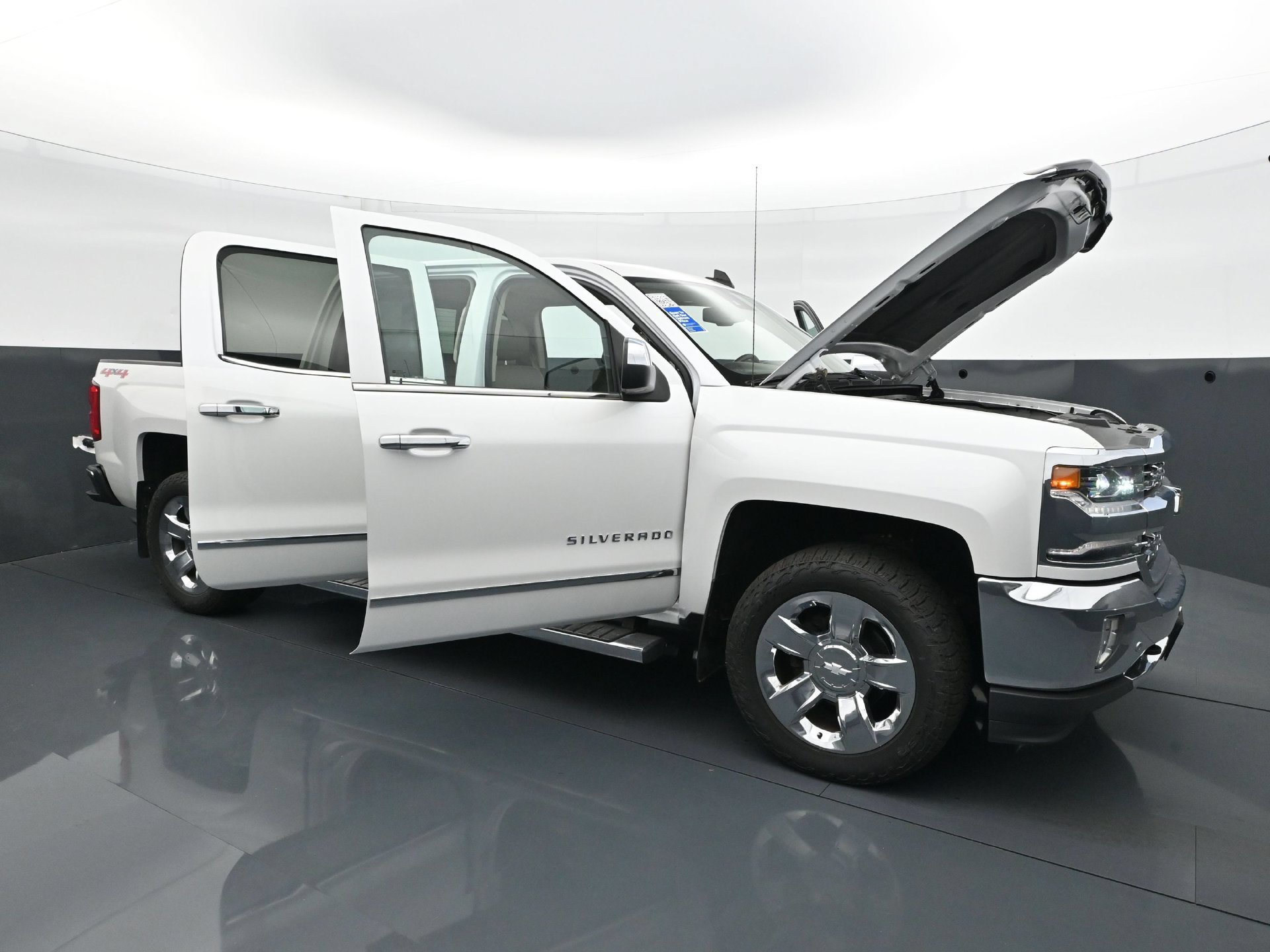 Used 2016 Chevrolet Silverado 1500 LTZ w/ Sport Package AWD/4WD image 37