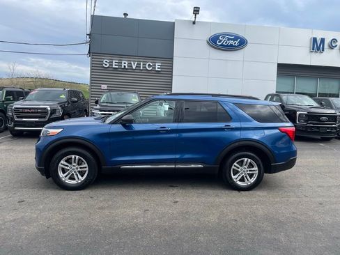 Used 2020 Ford Explorer XLT w/ Comfort Package AWD/4WD image 2