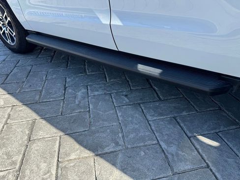 Used 2025 Ford Expedition Active image 5