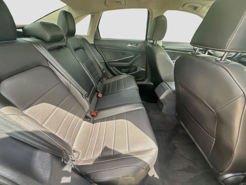 Used 2023 Volkswagen Jetta SE w/ Panoramic Sunroof Package FWD image 27