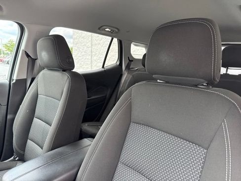 Used 2022 GMC Terrain SLE w/ Driver Convenience Package AWD/4WD image 13