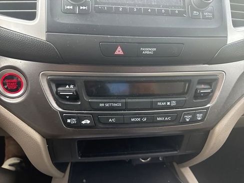 Used 2019 Honda Pilot LX image 11