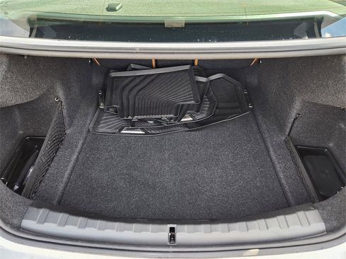 Used 2022 BMW 330i xDrive Sedan w/ Premium Package image 14