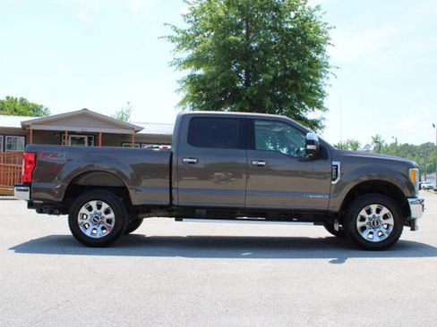 Used 2017 Ford F250 Lariat w/ Lariat Ultimate Package image 4