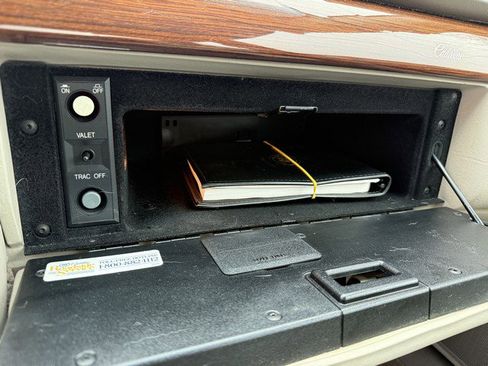 Used 1997 Cadillac Seville SLS w/ Leather/Lumbar Pkg image 37