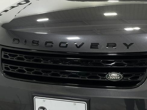 Used 2020 Land Rover Discovery HSE image 41