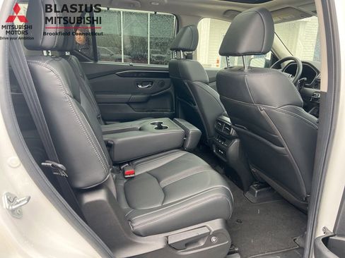 Used 2023 Honda Pilot Touring image 37