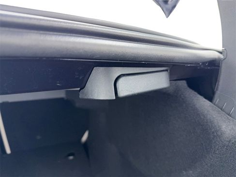 Used 2022 Mercedes-Benz E 350 Sedan w/ AMG Line Exterior image 19