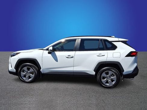 Used 2025 Toyota RAV4 XLE w/ Convenience Package FWD image 7