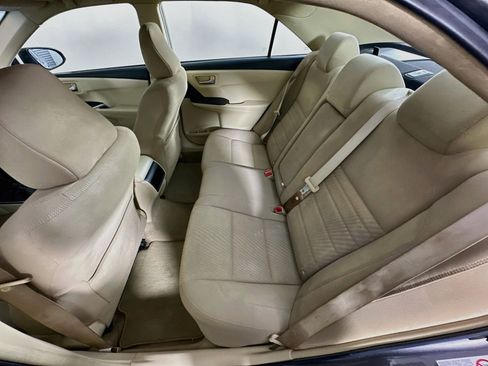 Used 2017 Toyota Camry LE w/ Moonroof Package FWD image 26