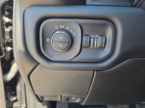 New 2026 RAM 3500 Laramie AWD/4WD image 24