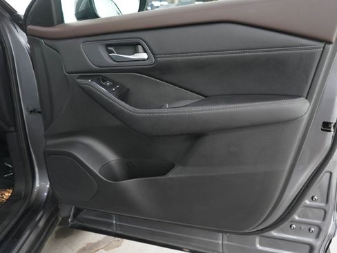 Used 2023 Nissan Rogue SL AWD/4WD image 9