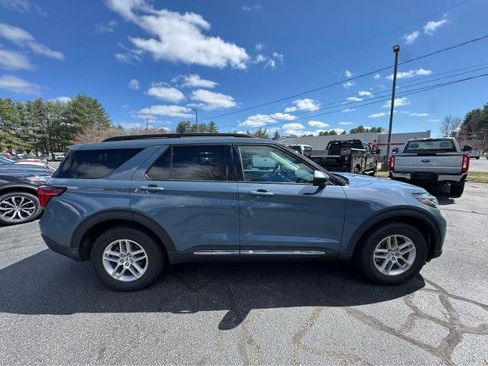 Certified 2025 Ford Explorer Active image 4