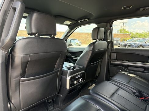 Used 2020 Ford Expedition XLT RWD image 25