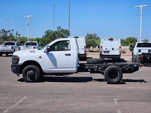 New 2025 RAM 3500 Tradesman AWD/4WD image 10