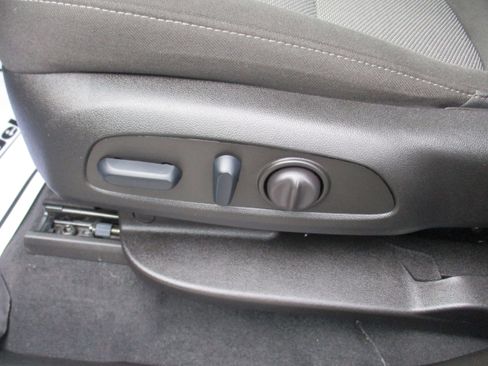 Certified 2023 Chevrolet Traverse LT image 17