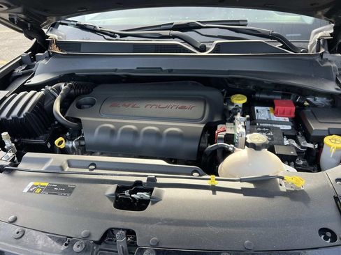 Used 2022 Jeep Compass Limited image 9