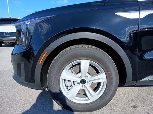 New 2026 Kia Sorento LX image 16