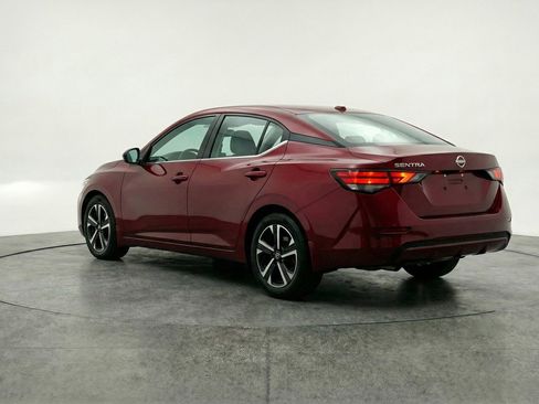 Used 2025 Nissan Sentra SV image 6